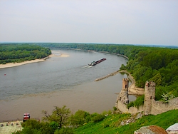 Pohad z hradu Devn na rieku Dunaj